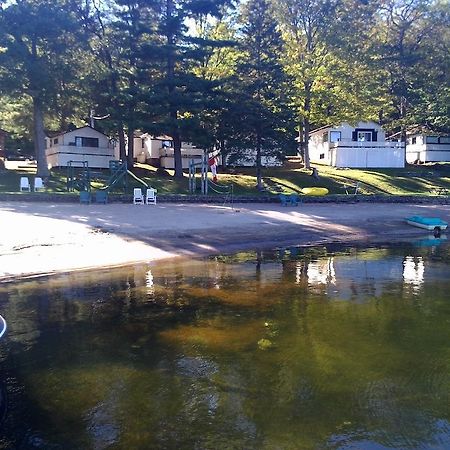 Little Hawk Resort & Marina Algonquin Highlands ห้อง รูปภาพ