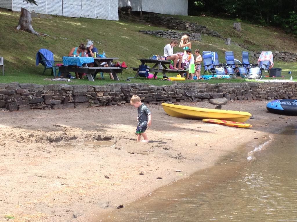 Little Hawk Resort & Marina Algonquin Highlands ภายนอก รูปภาพ