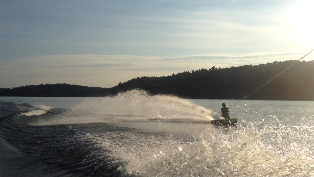 Little Hawk Resort & Marina Algonquin Highlands ภายนอก รูปภาพ