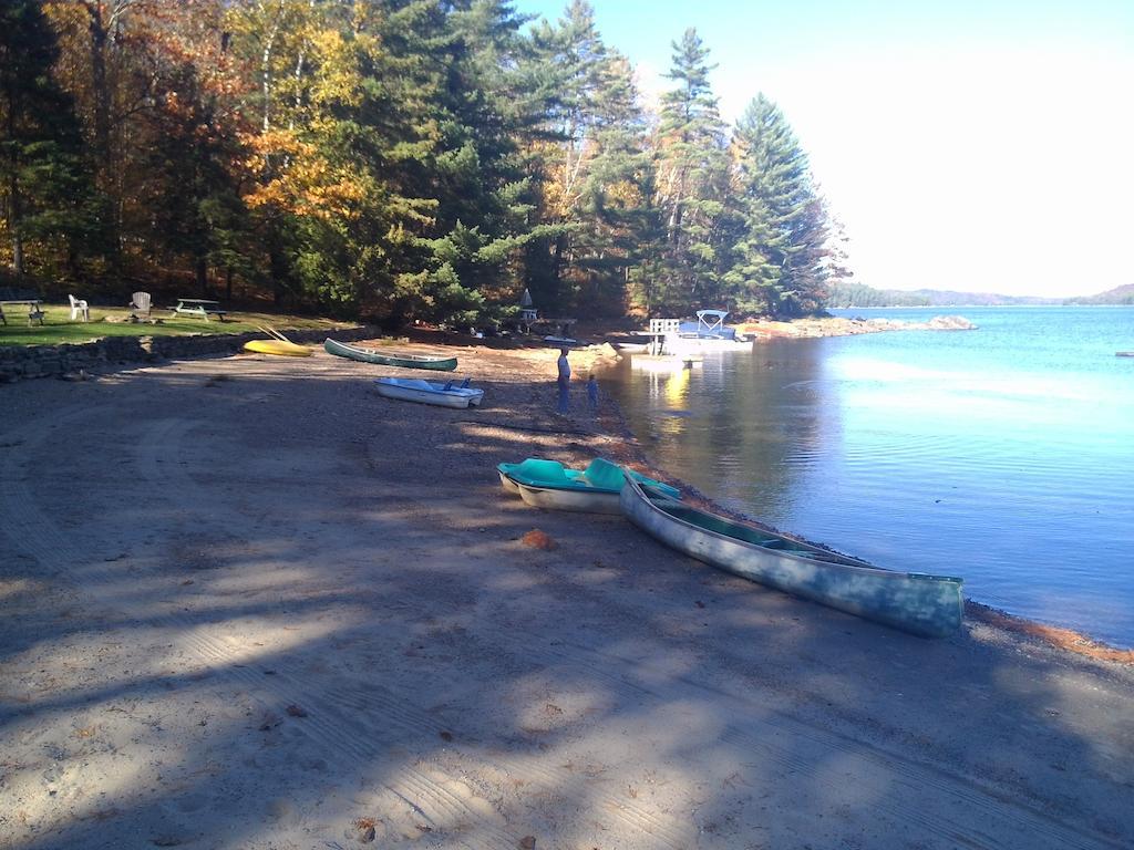 Little Hawk Resort & Marina Algonquin Highlands ภายนอก รูปภาพ