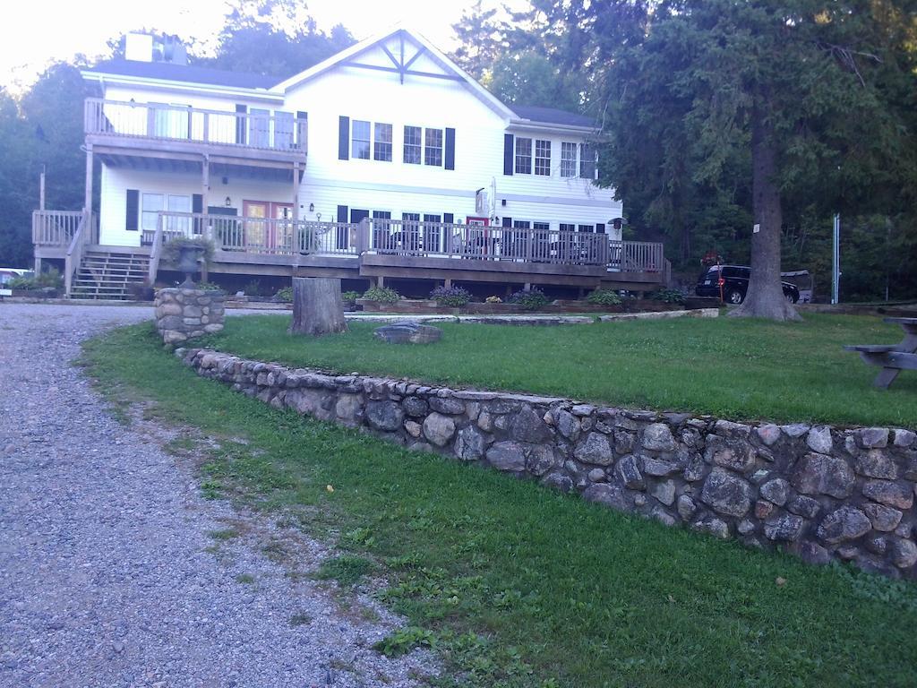 Little Hawk Resort & Marina Algonquin Highlands ภายนอก รูปภาพ
