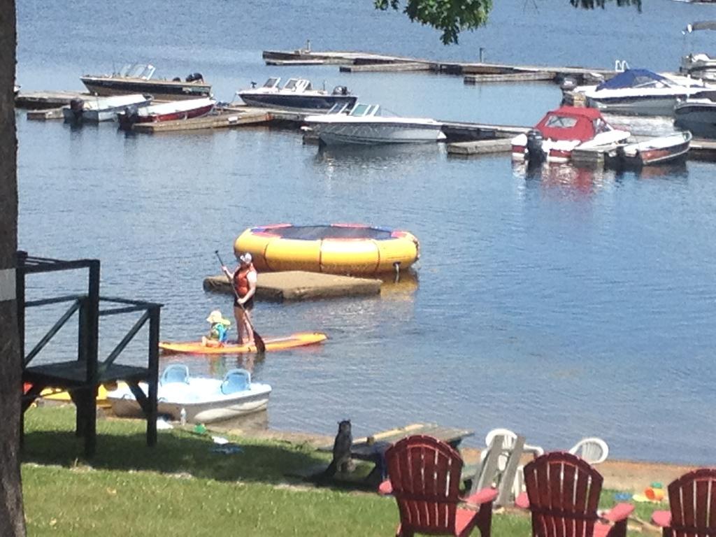 Little Hawk Resort & Marina Algonquin Highlands ภายนอก รูปภาพ
