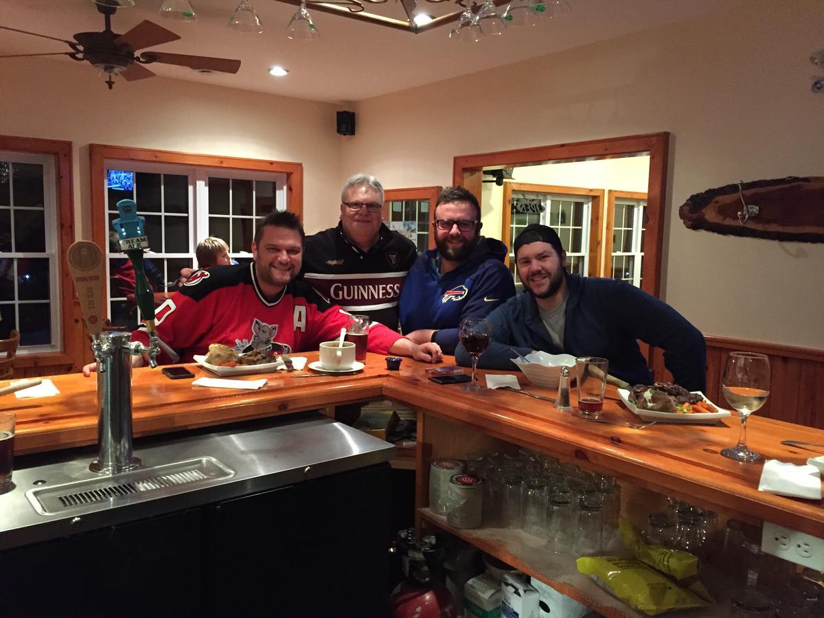 Little Hawk Resort & Marina Algonquin Highlands ภายนอก รูปภาพ