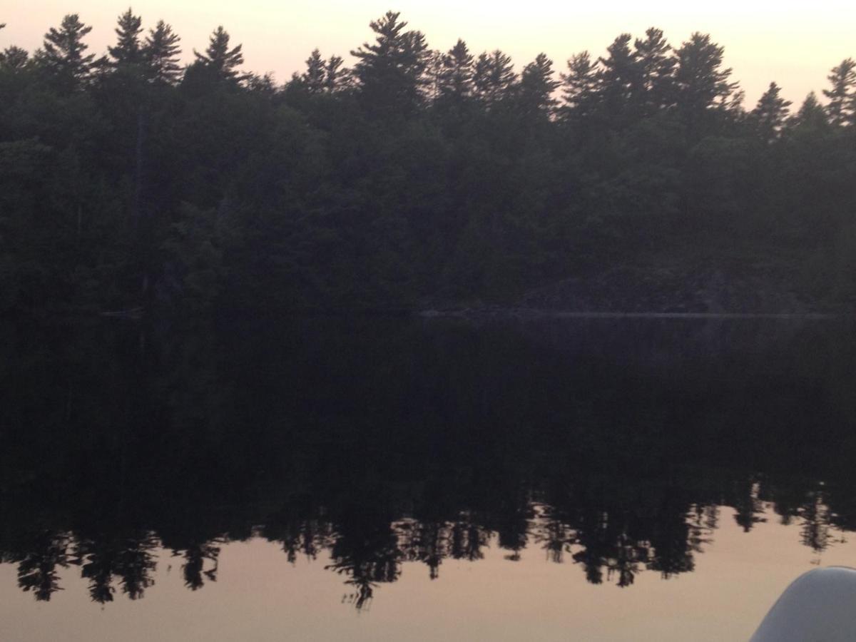 Little Hawk Resort & Marina Algonquin Highlands ภายนอก รูปภาพ