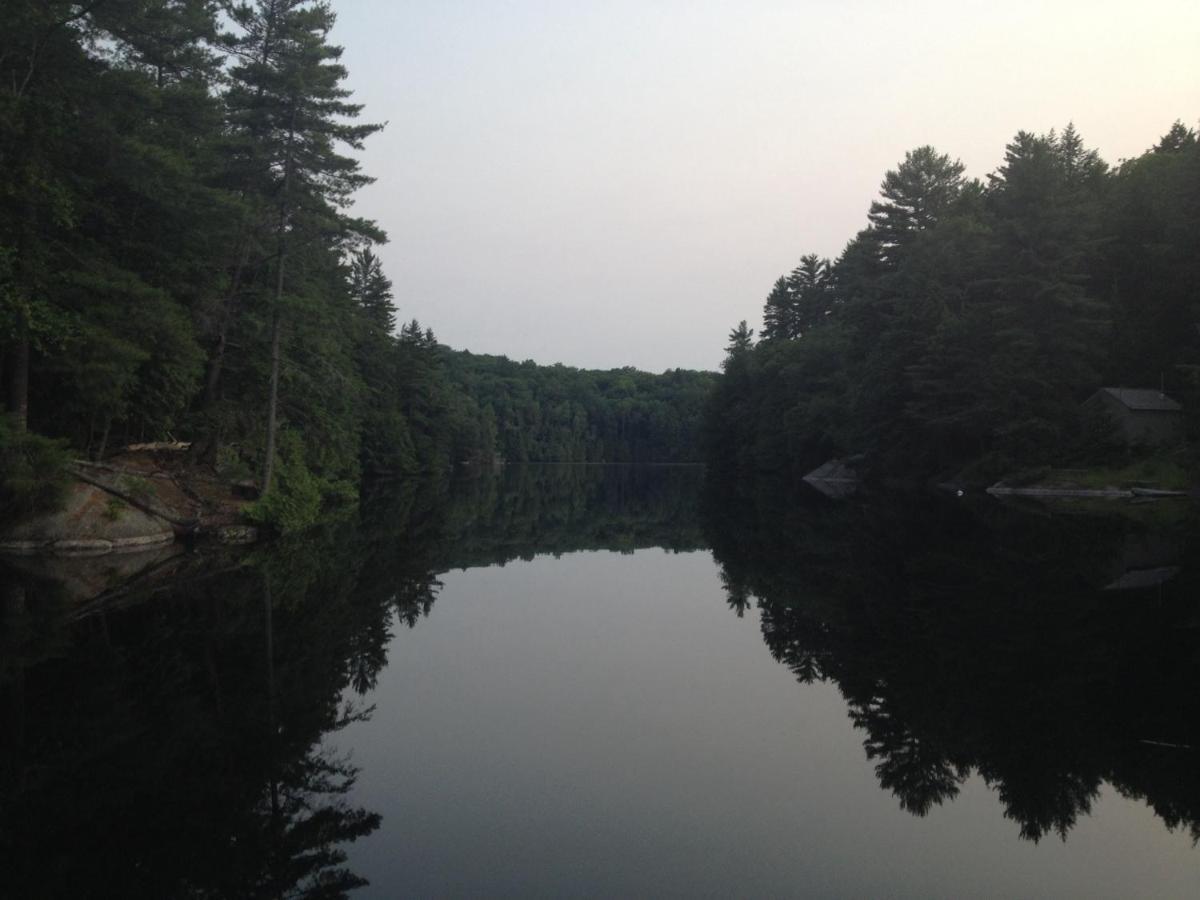 Little Hawk Resort & Marina Algonquin Highlands ภายนอก รูปภาพ